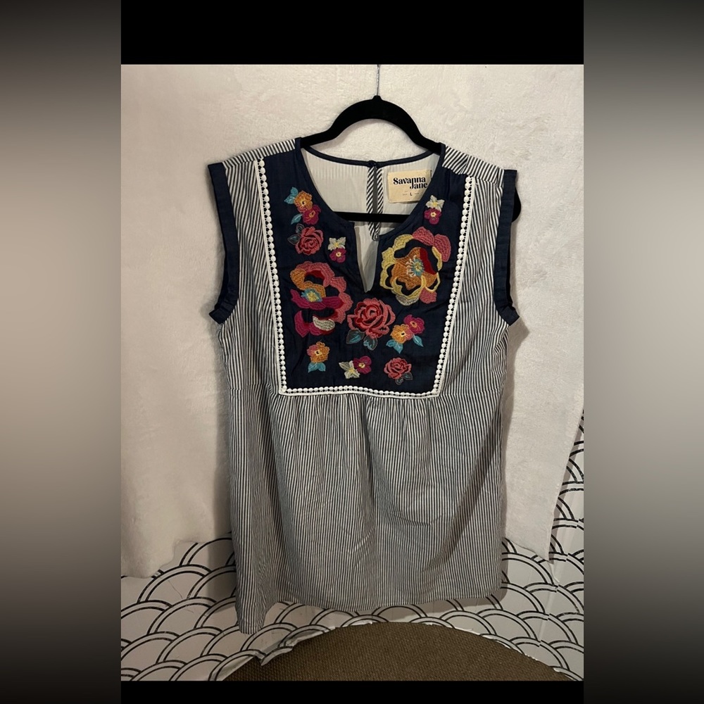 Savanna Jane Dress size Large.